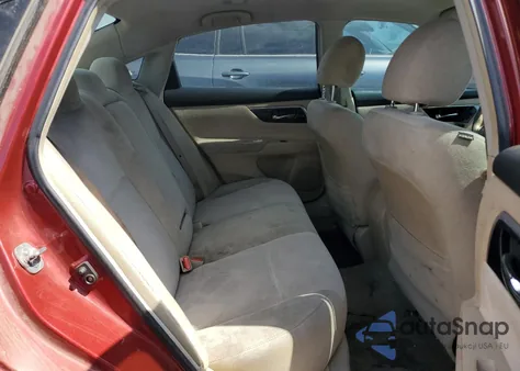 2013 Nissan Altima 2.5 z USA, uszkodzony, nr VIN 1N4AL3AP4DN571353